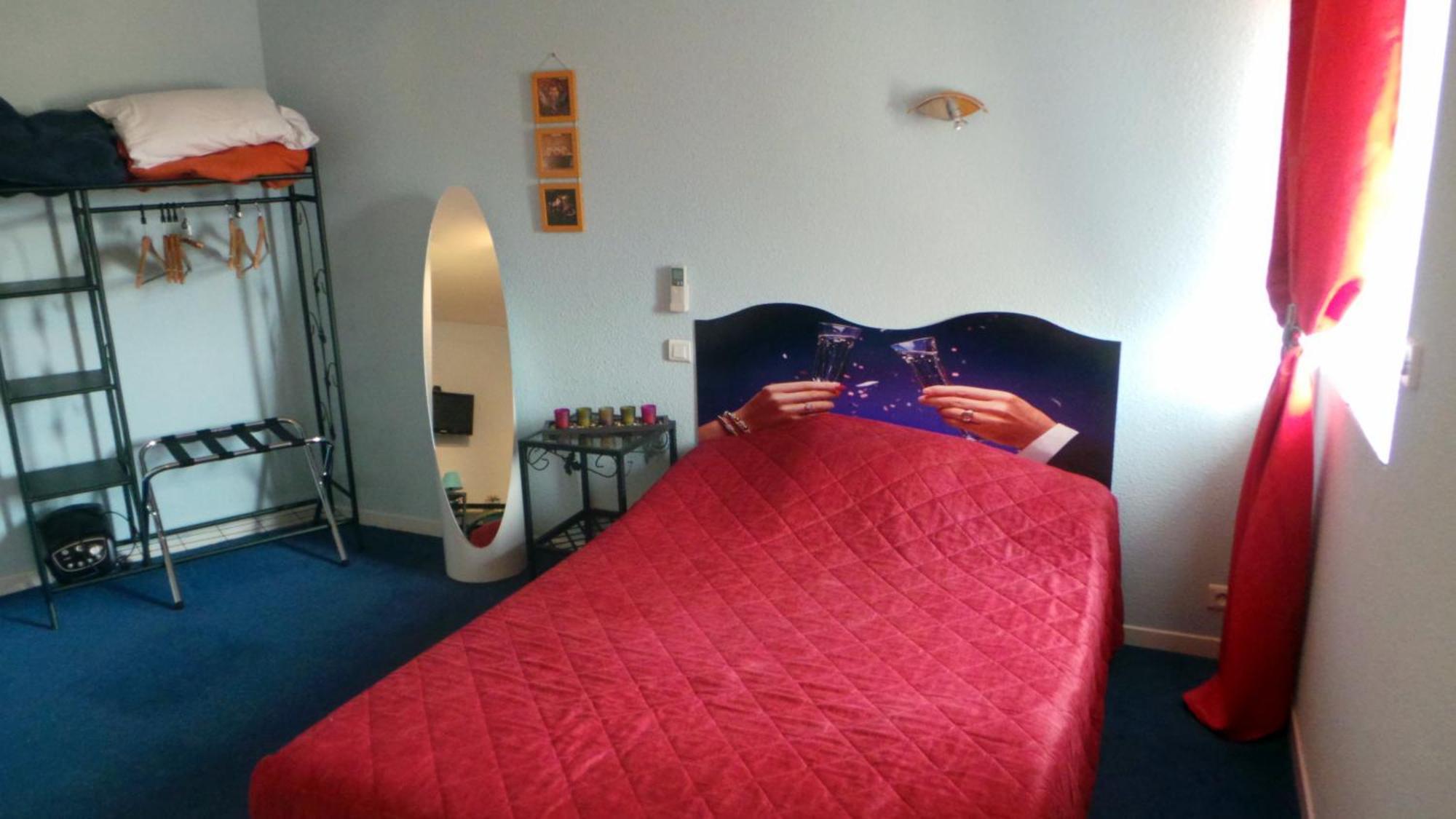 Hotel Le Gambetta Carmaux Zimmer foto