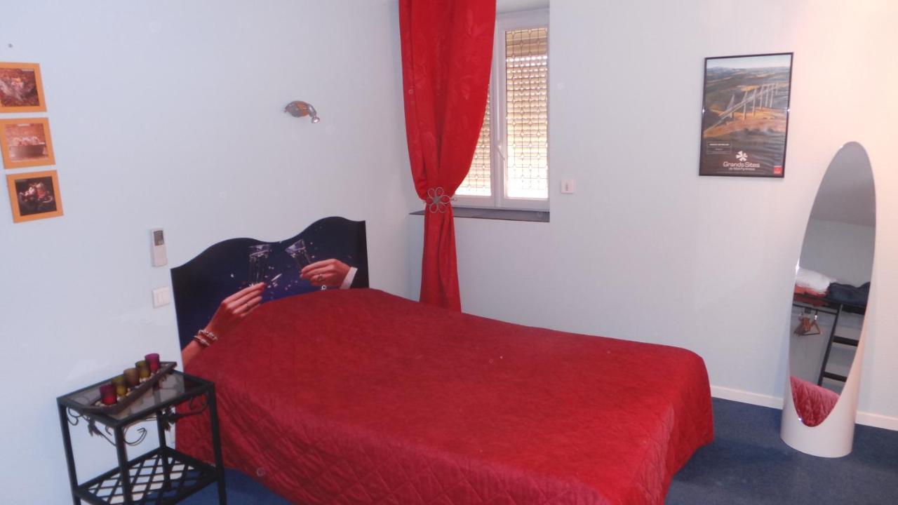 Hotel Le Gambetta Carmaux Zimmer foto